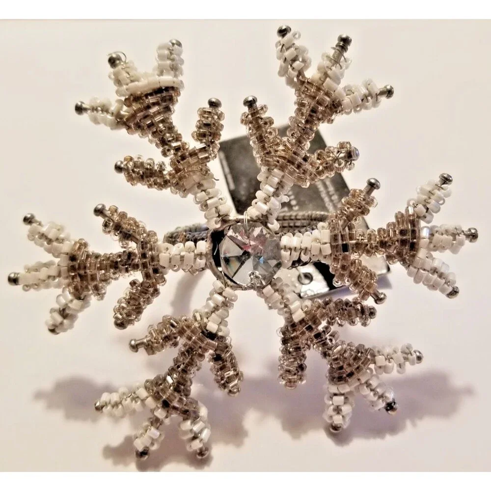 Robert Stanley Beaded Snowflake Napkin Ring Holders Set of 4 New White Silver VT